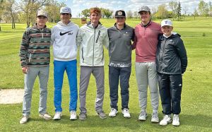 Golfers Take Second At Regions